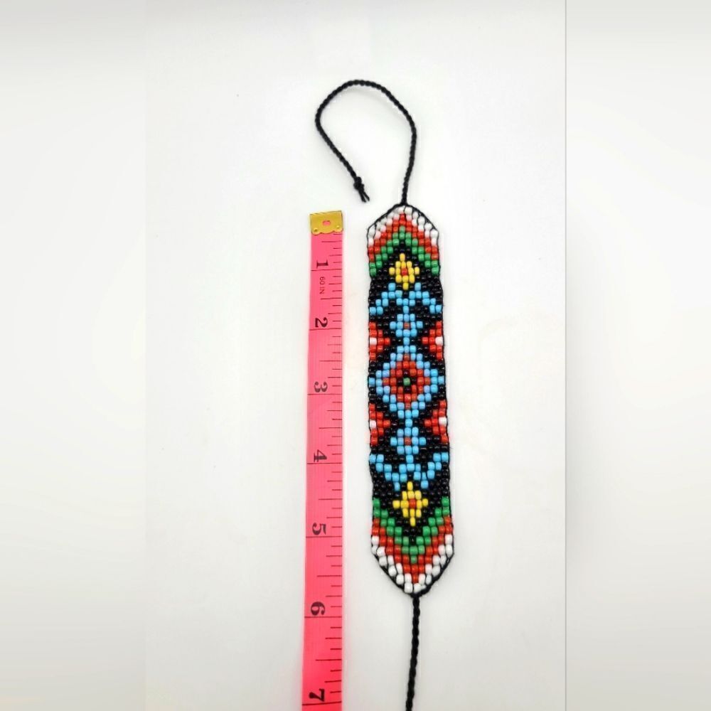 Hand beaded bracelet, adjustable length - Picture 2 of 3